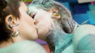 alternative teens fuck with tattoed guy, big dick, sloppy blowjob, threesome, anal gapes, atm