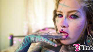tattoo girl masturbating, fingering her pussy and ass, fucks her anal with a toy and gapes prolapse (goth, punk, alt porn) zf070