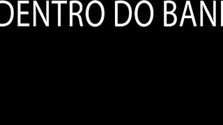 sexo dentro do banheiro