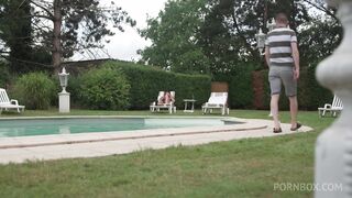 busty valentina ass fucked outdoors in the rain by young sam bourne - cum on pussy