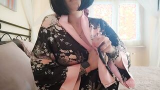 chantal and her perfect ass as your stepmom with silk kimono
