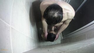 in the shower rough throatfuking, pussyfucking and anal sex. you can hear all my pain and pleasure