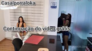 essa subrinha nao tem jeito mesmo sempre dando emcima do seu tiu escondido, mas dessa vez foi pega em flagrante e sua tia nao a perduou mandou botar no cuzinho dela