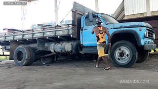 achamos um lugar abandonado fizemos a maior orgia ao ar livre