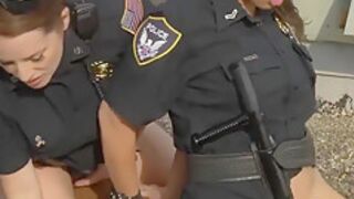 Very Hot Cops Like A Black Ripped Guy