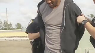 Very Hot Cops Like A Black Ripped Guy