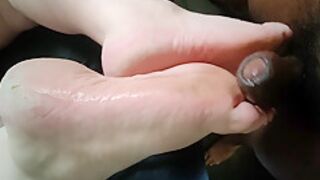 Slippery Soled Bbw Milf Gives Bbc First Time Footjob