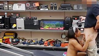 Muscular Chick Screwed By Pawn Keeper At The Pawnshop