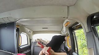 Busty Amateur Ebony With Glasses Gets Fucked In The Cab