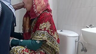 A Horny Turkish Muslim Wife Meets With A Black Immigrant In Public Toilet 5 Min