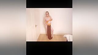 Princess Leia Organa Slave Girl Cosplay Big Tits And Shaven Wet Pussy