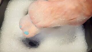 Soapy Foot Bubble Bath - Soaking My Sweaty Feet After A Long Day