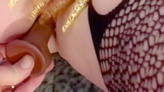 Granny Goldfingers Vibrator & Dildo Cums Cam1