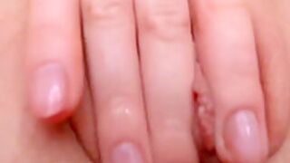 Super Close-up Girl Masturbates Juicy Pussy Flows Strongly And