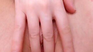 Super Close-up Girl Masturbates Juicy Pussy Flows Strongly And