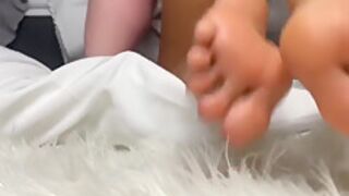 Black Girl Teases Her Feet Gets Fuck By White Cock & Get Cumshot On Her Feet