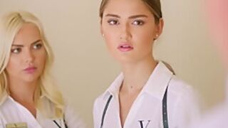 Bbc-hungry Kaisa & Eveline Seduce Hotel Employee