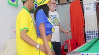 Torcida Do Brasil Comemora A Vitoria No Cabare Da Copa E Acaba Em Uma Orgia Alucinante 5 Min