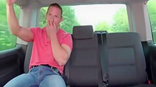 Huge Boobs - Pick-up Minx Shakes Her Butt And Oozes Out Cum In The Van 7 Min