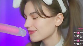 teen 18+ Gives Amazing Dildo Deepthroat