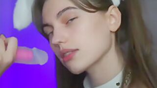 teen 18+ Gives Amazing Dildo Deepthroat