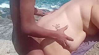 Fui A Praia Com Os Amigos A Acabamos Fazendo Uma Suruba Com Nossa Amiga Deliciosa 5 Min