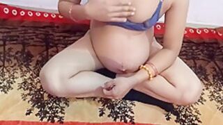 Village Ki Bhabi Ne Apni Pussy Dikhai Sabko