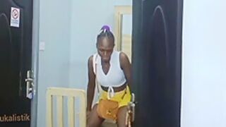 Ebony +18 Nigerian Babe Cheats On Boyfriend