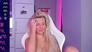 Aliciarey Nude Cam Tease