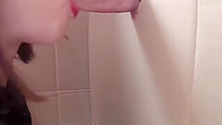 Dick Sucking Service Machine. Get A Blowjob Through A Cardboard Box 5 Min