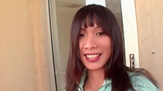 A Glorious Asian Sucks Hard And Gets Her Pussy Banged