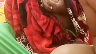 Desi Muslim Bangaladeshi Couple Dirry Talk Boobs Pressing