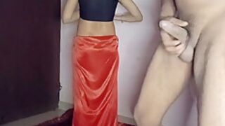 Devar Bhabhi - Bhabi Appne Room Me Khadi Thi Dewar Ne Niche Se Jaa Kar Bhabi Ko Choac