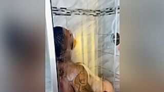 Blowjob In Da Shower