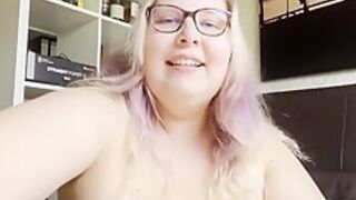 Fat teen 18+ Tries A Fuck Machine For The First Time!