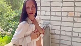 Frintteza - Quick Public Blowjob At A Photo Shoot With