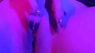 Sexy Girl Masturbates Her Narrow Wet Pussy While Is Home 6 Min