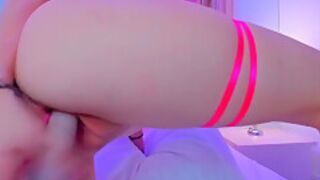 Hot Babe Masturbating With A Vibrator And Fucked Her Mouth