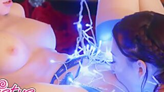 Sabina Rouge And Jewelz Blu In Decorate The Xmas Tree That Ends Up In A Steamy Fuck Session