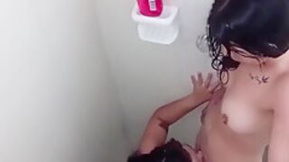 I Fuck My Step brothers Girlfriend Celexxxte In The Shower On The Sly While Waiting For Him