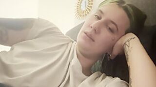 Sexy Joi With A Beautiful Young Woman Masturbating Along With You