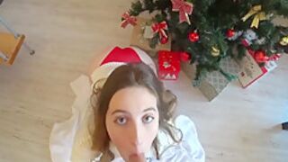 Hot Brunette Gave Herself For Christmas For A Hard Fuck - Anny Walker