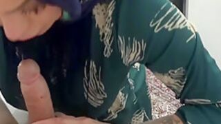 Horny Arab Stepmom Sucks For Her 20 Years Old Stepson