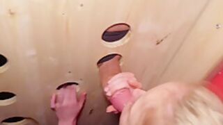 Gloryhole Battle! Wer Holt Sich Mehr Sahne Aus Den Schlauchen!