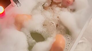 Liza Virgin - Milf Takes A Hot Bath And Has An Orgasm 12 Min