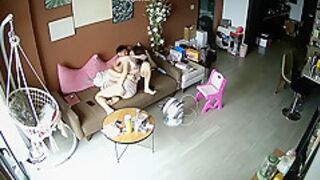 Hackers use the camera to remote monitoring of a lover's home life.628