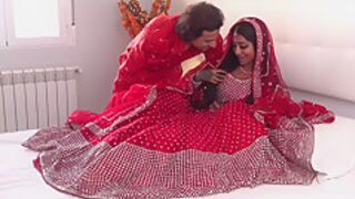 Hot Indian Bride Getting Fucked on Her Wedding Night