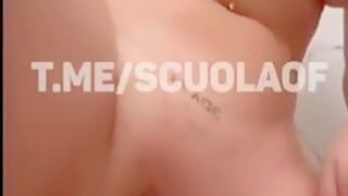 Sexworker Scopa In Palestra Col Suo Fan