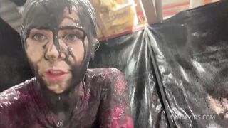 behind the scenes gunge dildo play