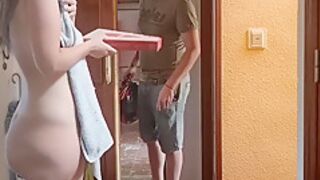 Delivery Man Fuck Pussy Latina